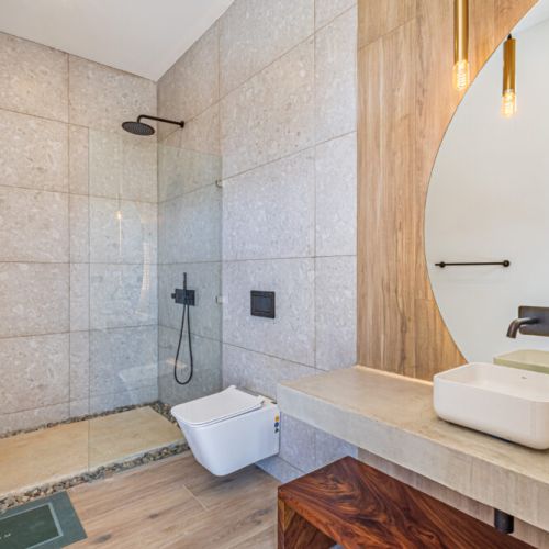 Guests Bathroom
