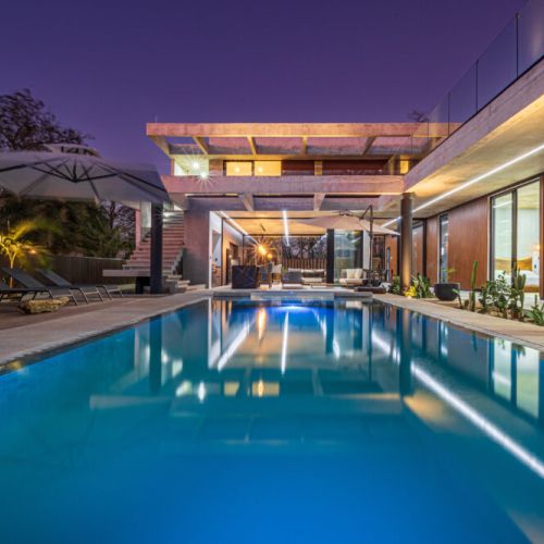 Private pool