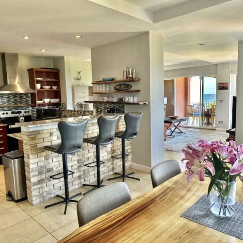 Pull up a chair to eat at this breakfast bar.